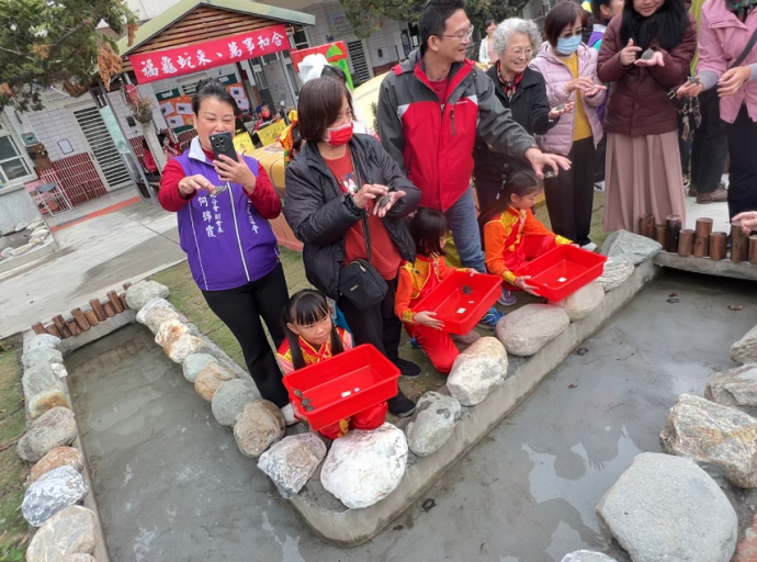 「烏龜入新厝」寓教於樂 萬合國小生命教育
