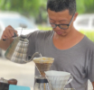 校友暖心行動 香醇咖啡慰勞辛勤師長