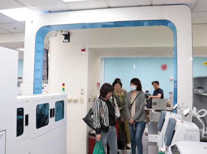 更新設備 彰化醫院2千件檢驗5小時完成